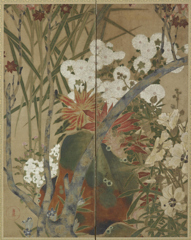 Ein japanischer Bildschirm mit einer leuchtenden Blumen- und Pflanzenmalerei in feinster Detailarbeit.