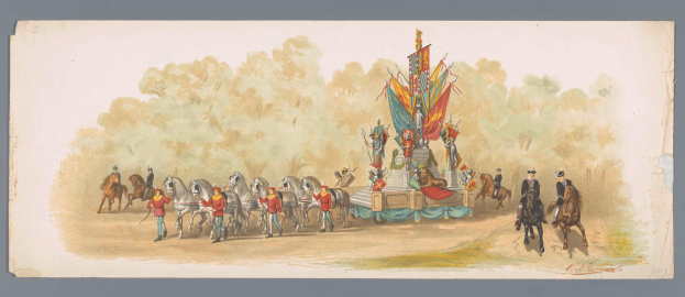 Ein Bild eines Karnevalsumzugs mit Menschen in bunten Kostümen, die auf Pferden vor einem geschmückten Motivwagen reiten, vor einem klaren blauen Himmel mit Bäumen im Hintergrund.