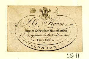 Eine alte Visitenkarte mit einem Schwarz-Weiß-Kronenbild und Text, der wahrscheinlich den Namen des Unternehmens angibt.