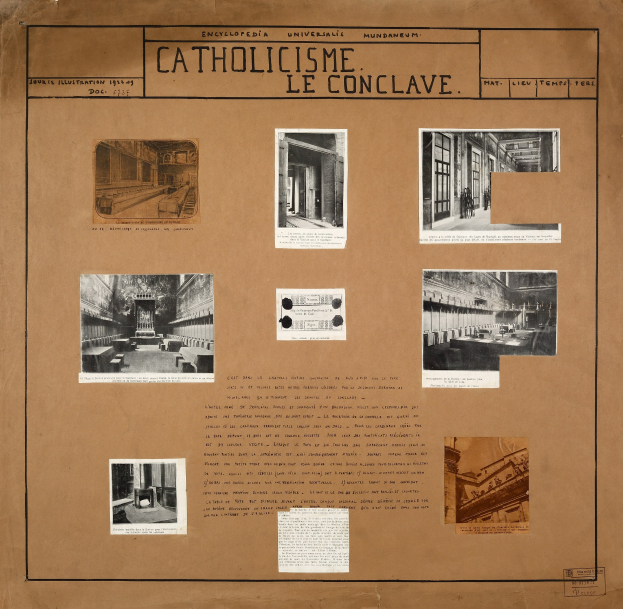 Ein Buch mit Bildern und Texten zur Geschichte der Katholischen Kirche, einschließlich Bildern ihrer Räume, Korridore und erhaltener Artefakte.