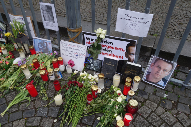 Bundesverdienstkreuze f"ur Lucy Grimme, Gesa Geselle und Ilse Kr"oger