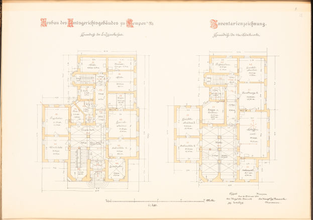 Ein altes Buch mit einem detaillierten Grundrissplan des ersten Stockwerks von Schlossenhausen in Dresden, Deutschland, begleitet von beschreibendem Text.